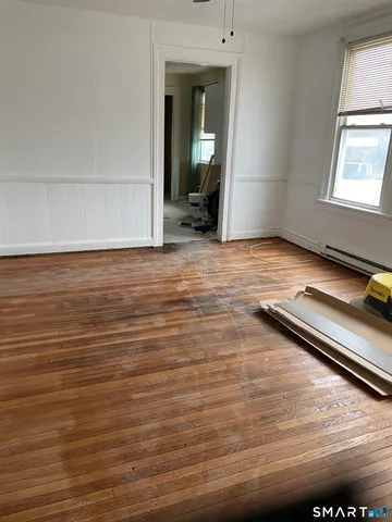 $1,800 | 69 West Liberty Street, Unit 2, Waterbury, CT 06706