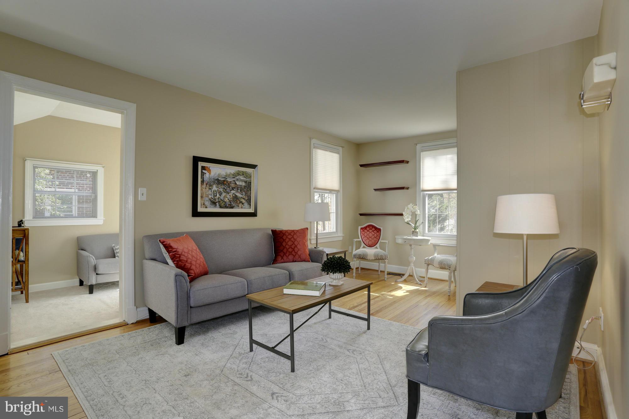 10014 Sidney Road Silver Spring, MD 20901 - Photo 2 of 29 Living Room