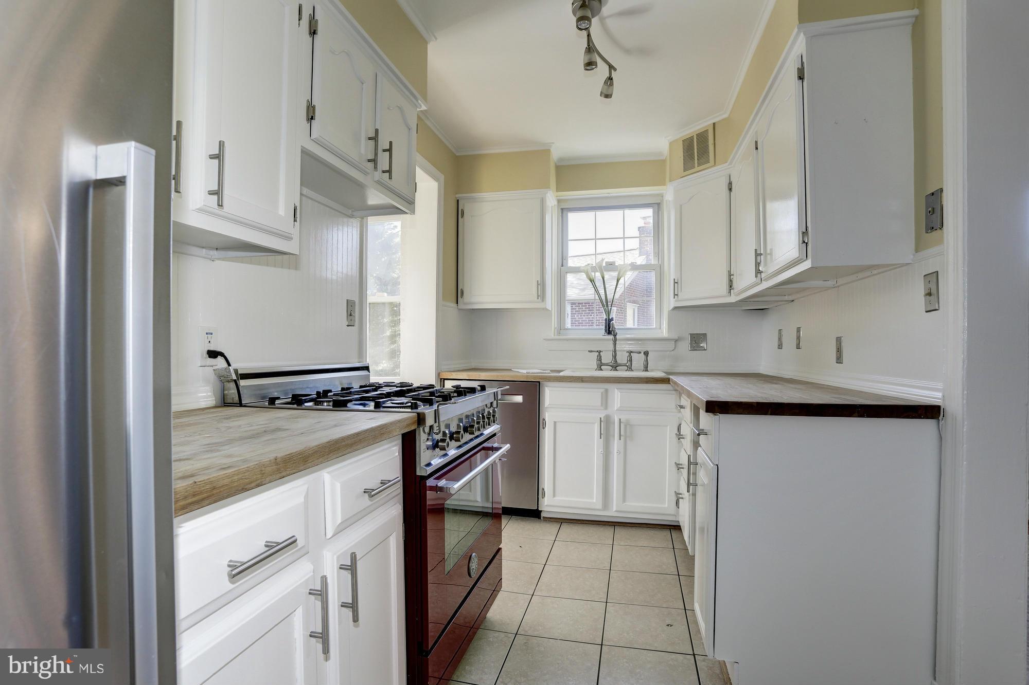 10014 Sidney Road Silver Spring, MD 20901 - Photo 12 of 29 Kitchen