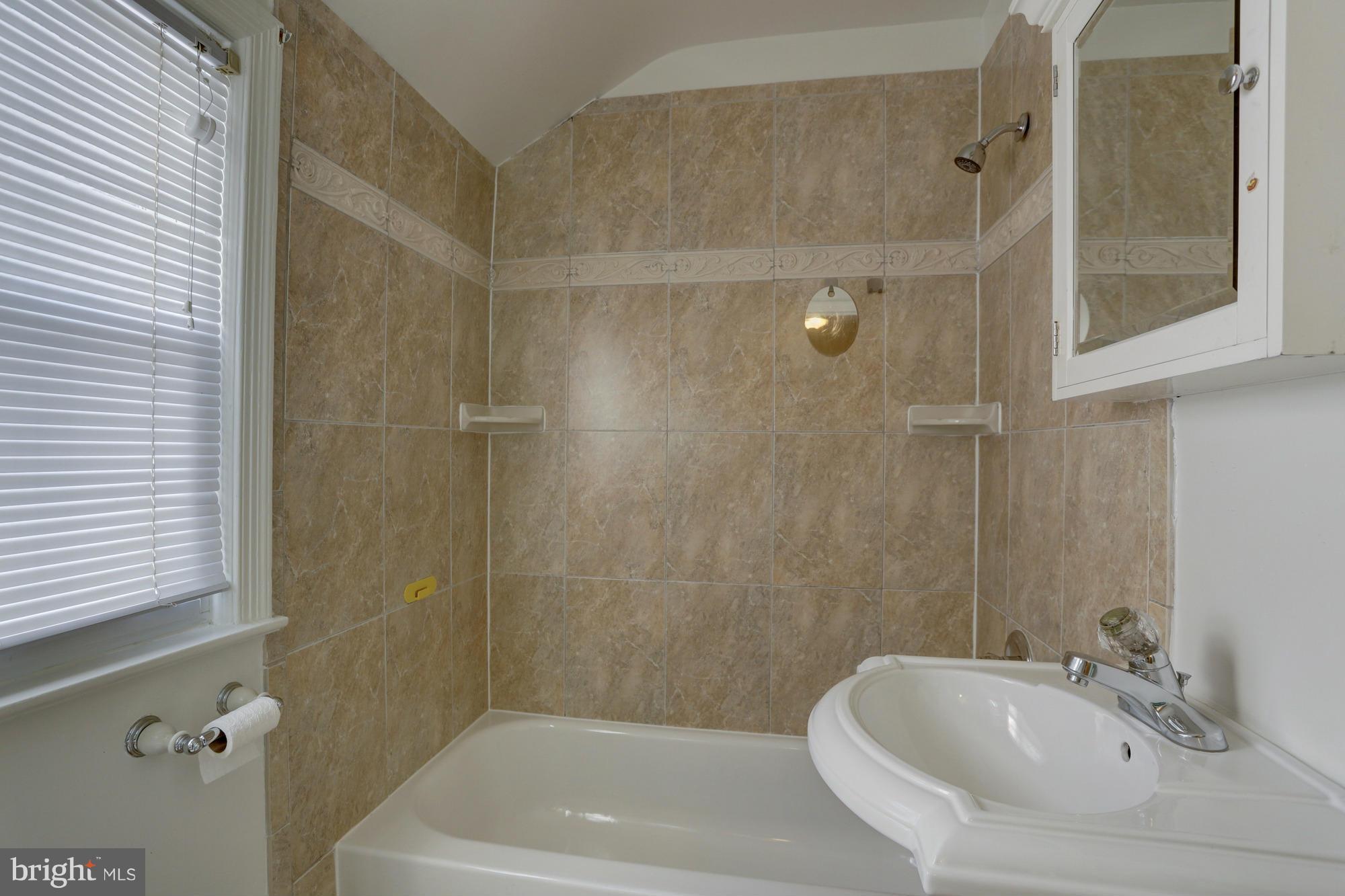 10014 Sidney Road Silver Spring, MD 20901 - Photo 26 of 29 Bath