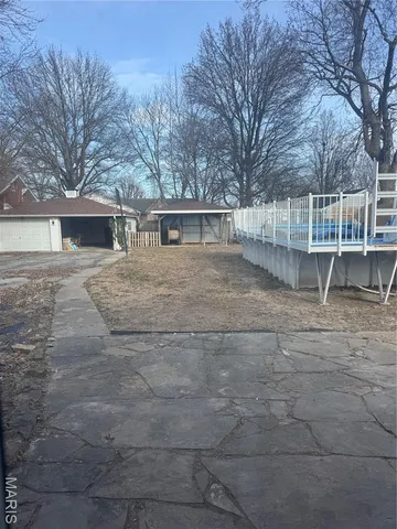 $225,000 | 919 West Henry Street, Staunton, IL 62088