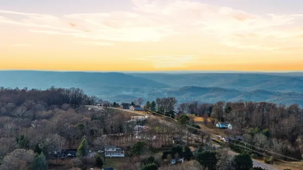 $449,900 | 7 Kathy Lane, Lookout Mountain, GA 30750