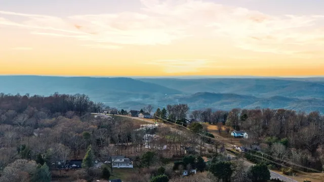 $469,900 | 7 Kathy Lane, Lookout Mountain, GA 30750