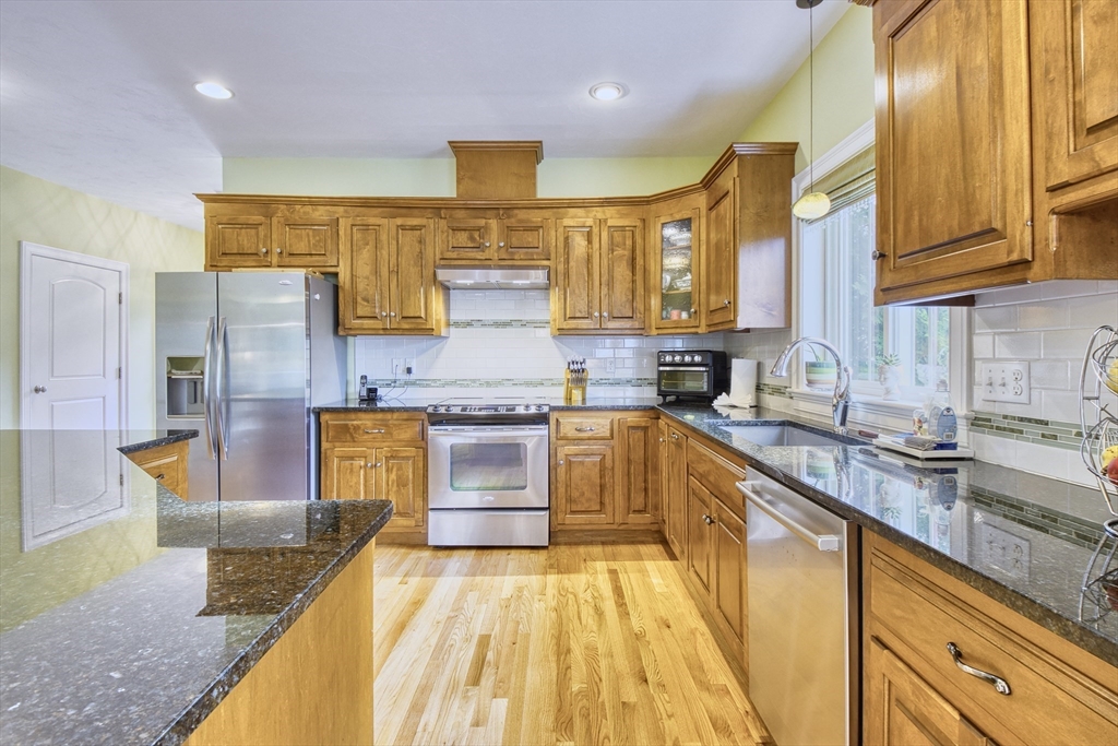 31 Wildwood Road, Unit 31 Norfolk, MA 02056 - Photo 5 of 39