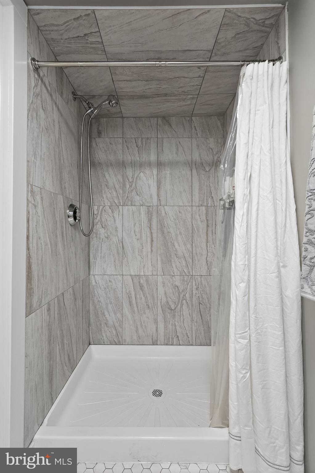 7615 Fillmore Street Philadelphia, PA 19111 - Photo 23 of 28 Gallery Image 23