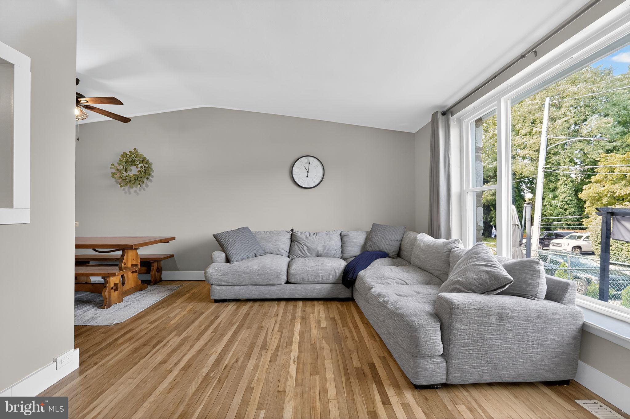 7615 Fillmore Street Philadelphia, PA 19111 - Photo 3 of 28 Gallery Image 3