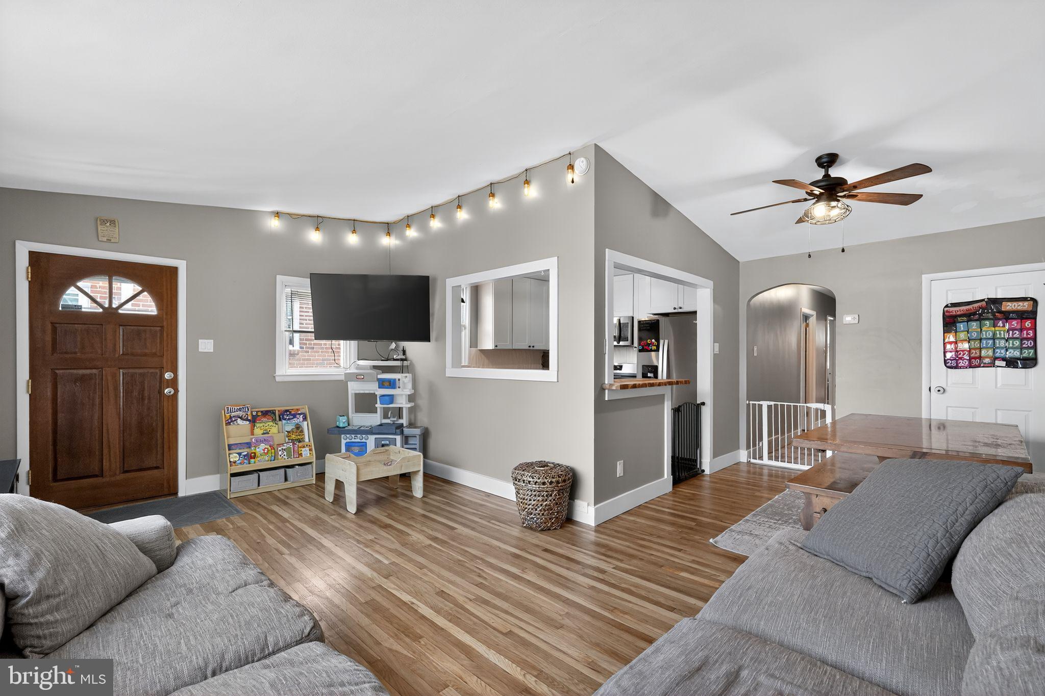7615 Fillmore Street Philadelphia, PA 19111 - Photo 4 of 28 Gallery Image 4