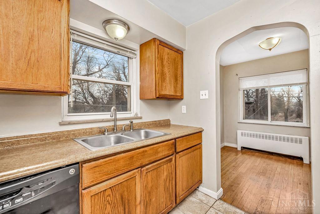 4864 Madison Road Cincinnati, OH 45227 - Photo 15 of 34