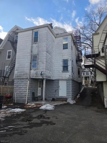 $749,900 | 197 Woodside Avenue, Newark, NJ 07104