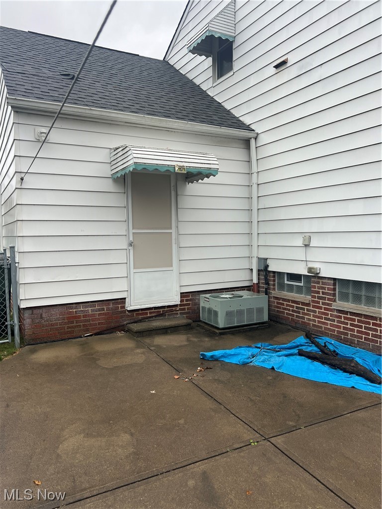 11406 Granger Road Cleveland, OH 44125 - Photo 27 of 28 View of property entrance