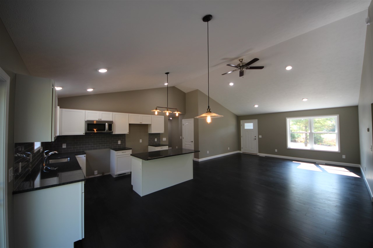1872 Round Lake Road Interlochen, MI 49643 - Photo 5 of 5 1862656-4.JPG
