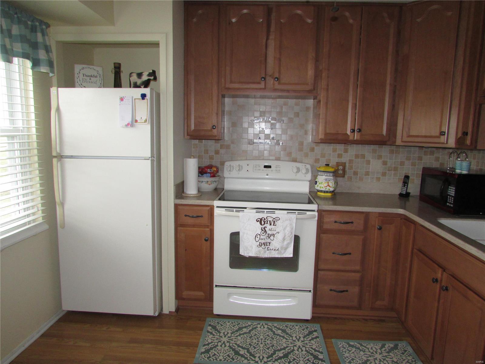 3708 Torch Club Road Alton, IL 62002 - Photo 12 of 33