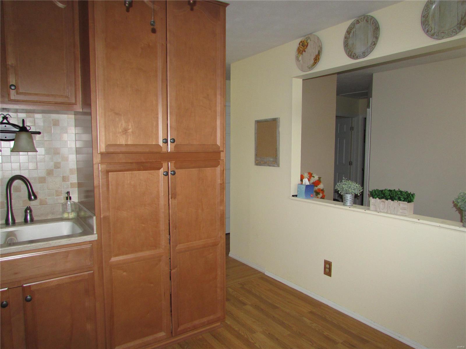 3708 Torch Club Road Alton, IL 62002 - Photo 9 of 33