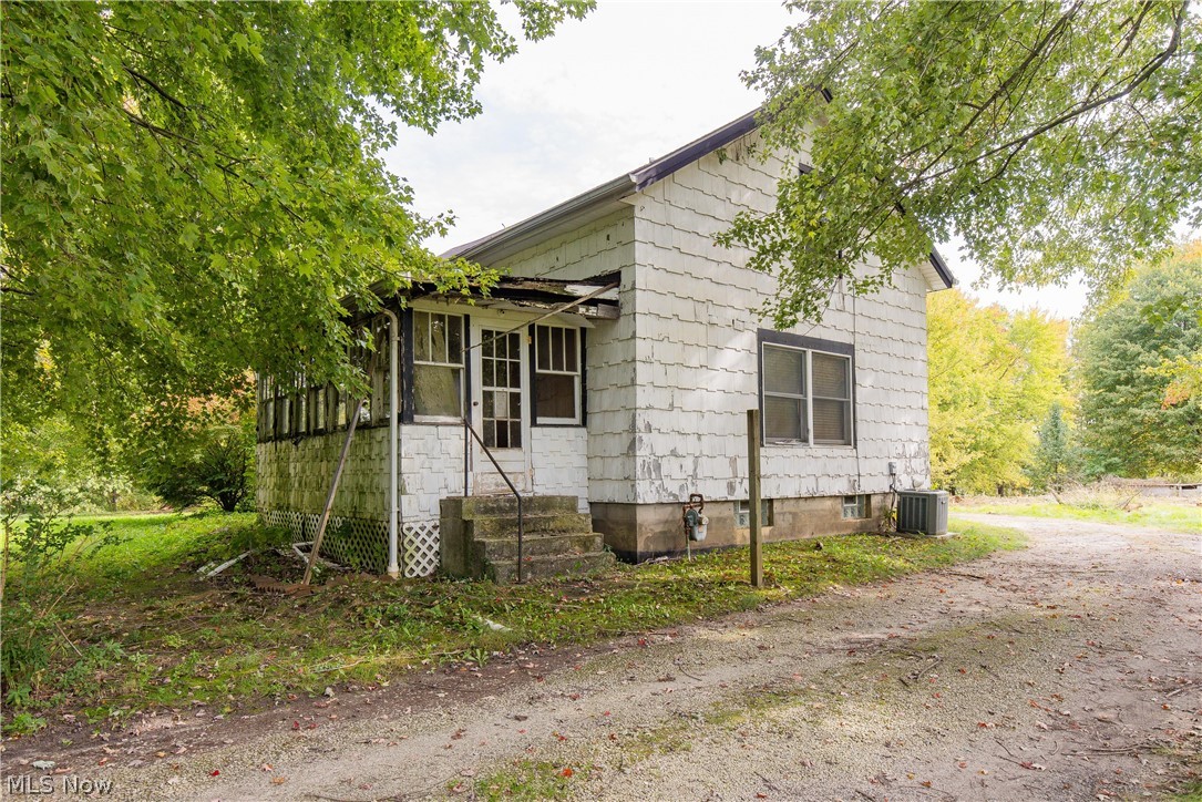 4280 Sandy Lake Road Ravenna, OH 44266 - Photo 3 of 12 Gallery Image 3