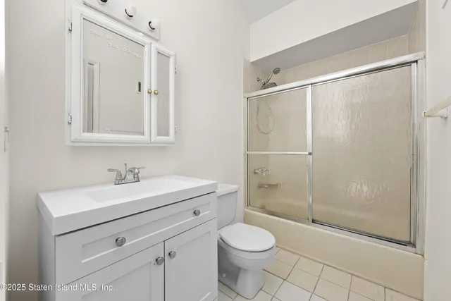 $588,000 | 38 A Country Drive East | New Springville