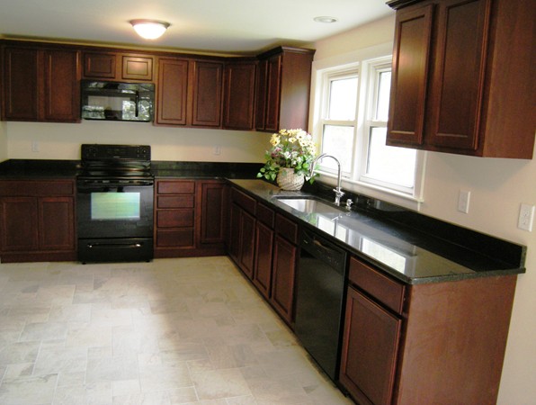 37 Longley Road Shirley, MA 01464 - Photo 3 of 20