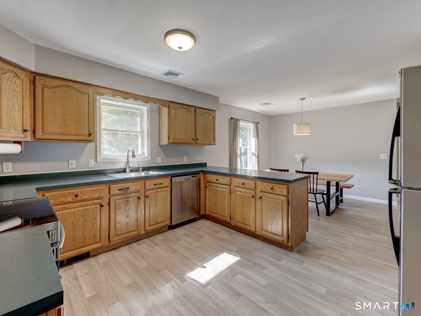 212 South Bedlam Road Mansfield, CT 06250 - Photo 11 of 40