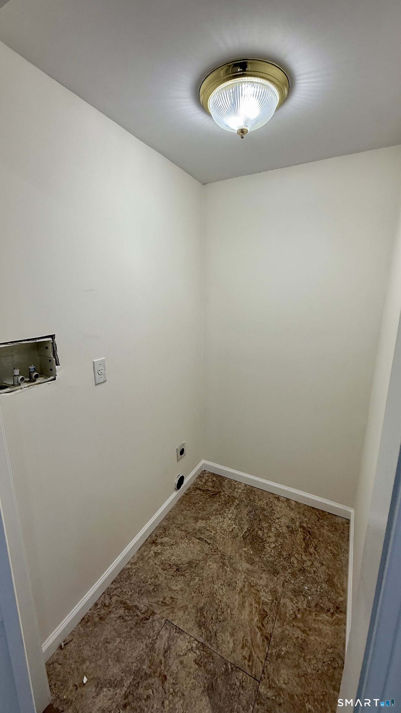 242 Pearl Street Enfield, CT 06082 - Photo 15 of 23
