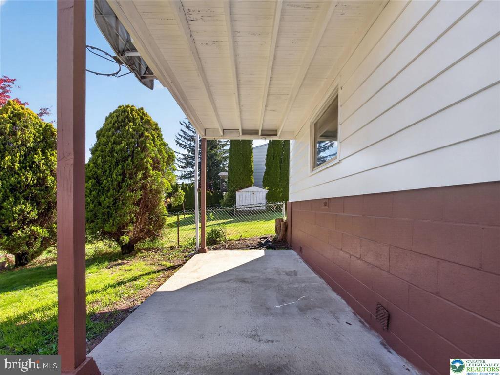 2 East Center Street Nesquehoning, PA 18240 - Photo 16 of 54