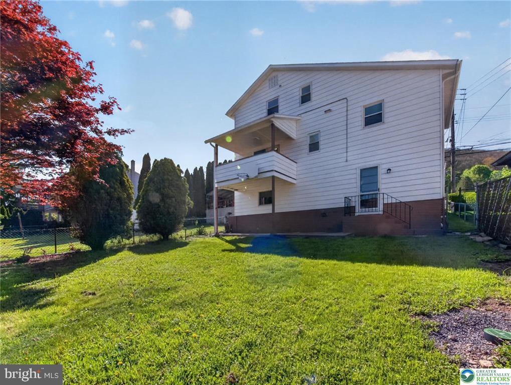 2 East Center Street Nesquehoning, PA 18240 - Photo 7 of 54