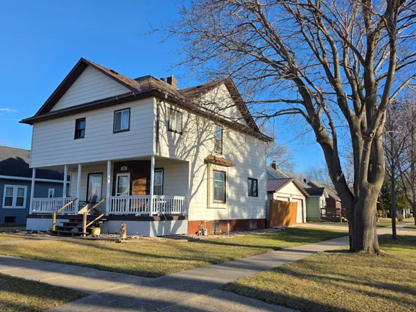 $144,900 | 702 4th Street Southeast, Pipestone, MN 56164