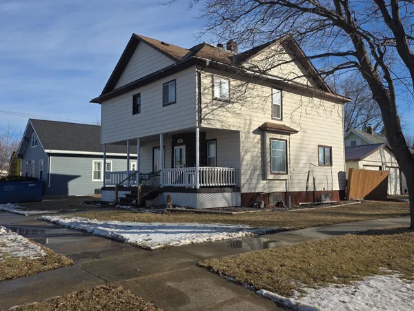 $144,900 | 702 4th Street Southeast, Pipestone, MN 56164