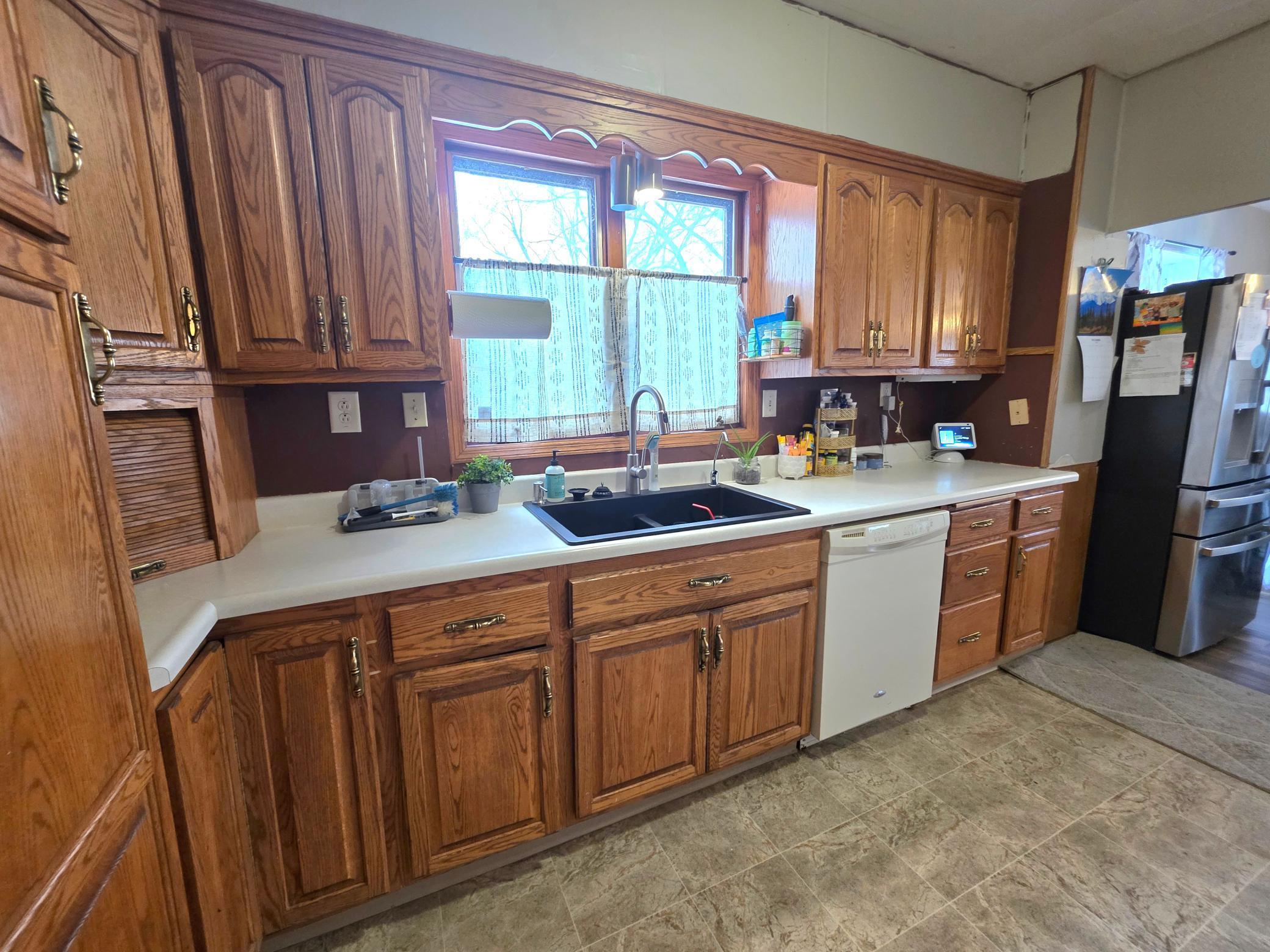 702 4th Street Southeast Pipestone, MN 56164 - Photo 9 of 33