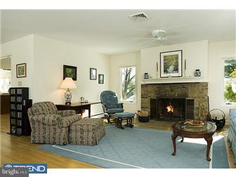 228 King George Road Pennington, NJ 08534 - Photo 2 of 12 Living Room