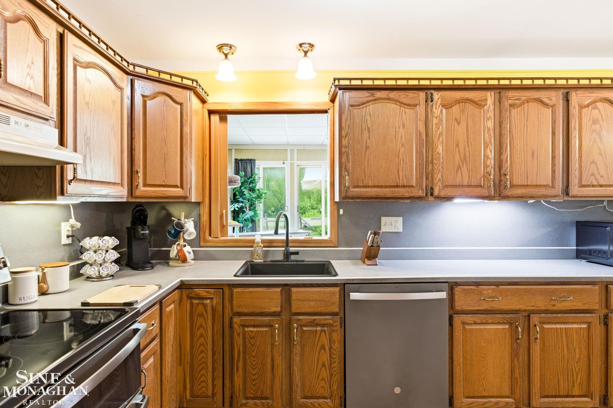 660 Range Road Marysville, MI 48040 - Photo 15 of 40