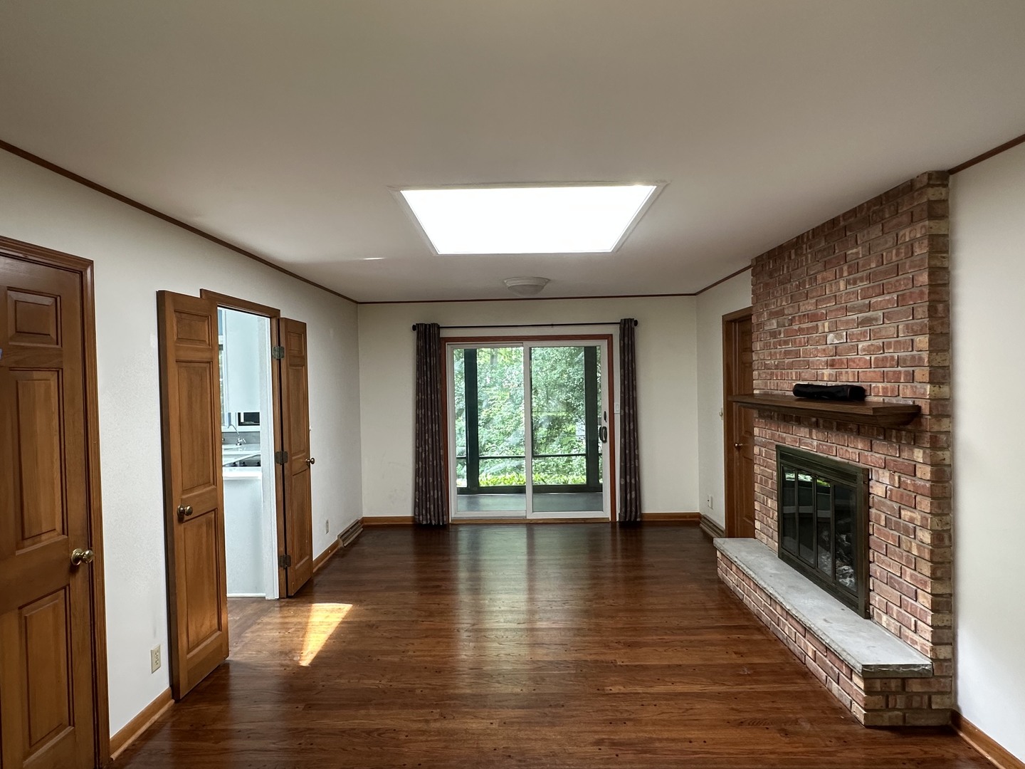 7409 Chesterfield Road Crystal Lake, IL 60012 - Photo 4 of 22