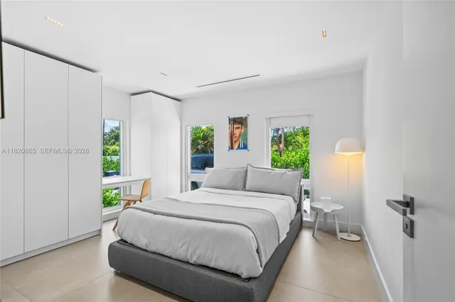 $3,560,000 | 9033 Emerson Avenue, Surfside, FL 33154