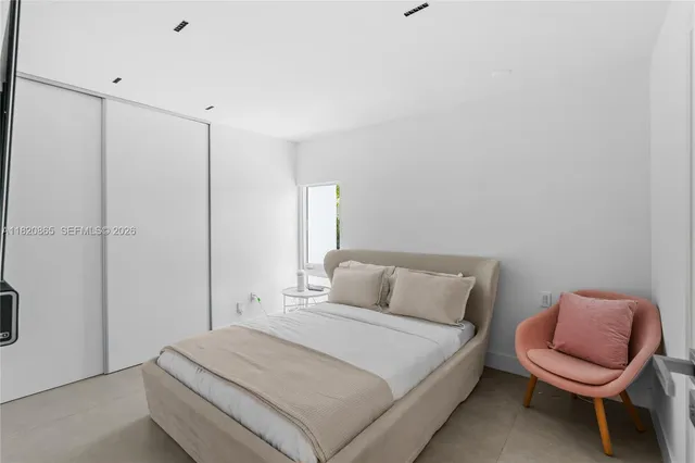 $3,560,000 | 9033 Emerson Avenue, Surfside, FL 33154