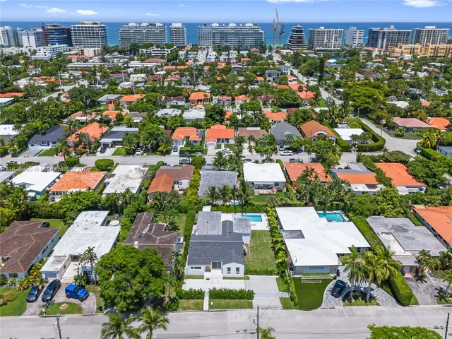 $3,900,000 | 9033 Emerson Avenue, Surfside, FL 33154