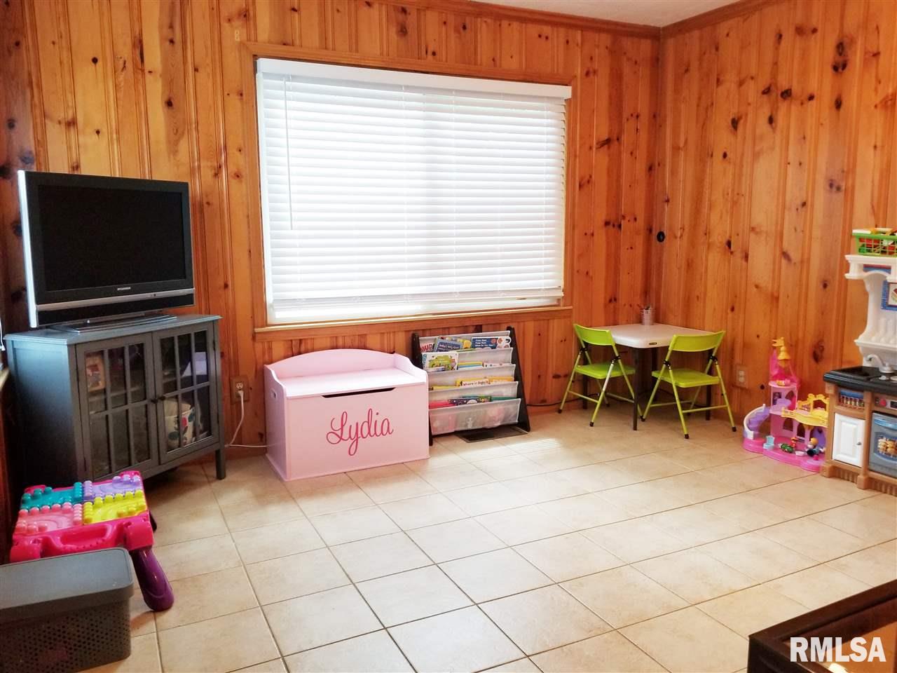 224 West Stonegate Road Peoria, IL 61614 - Photo 13 of 28 Gallery Image 13