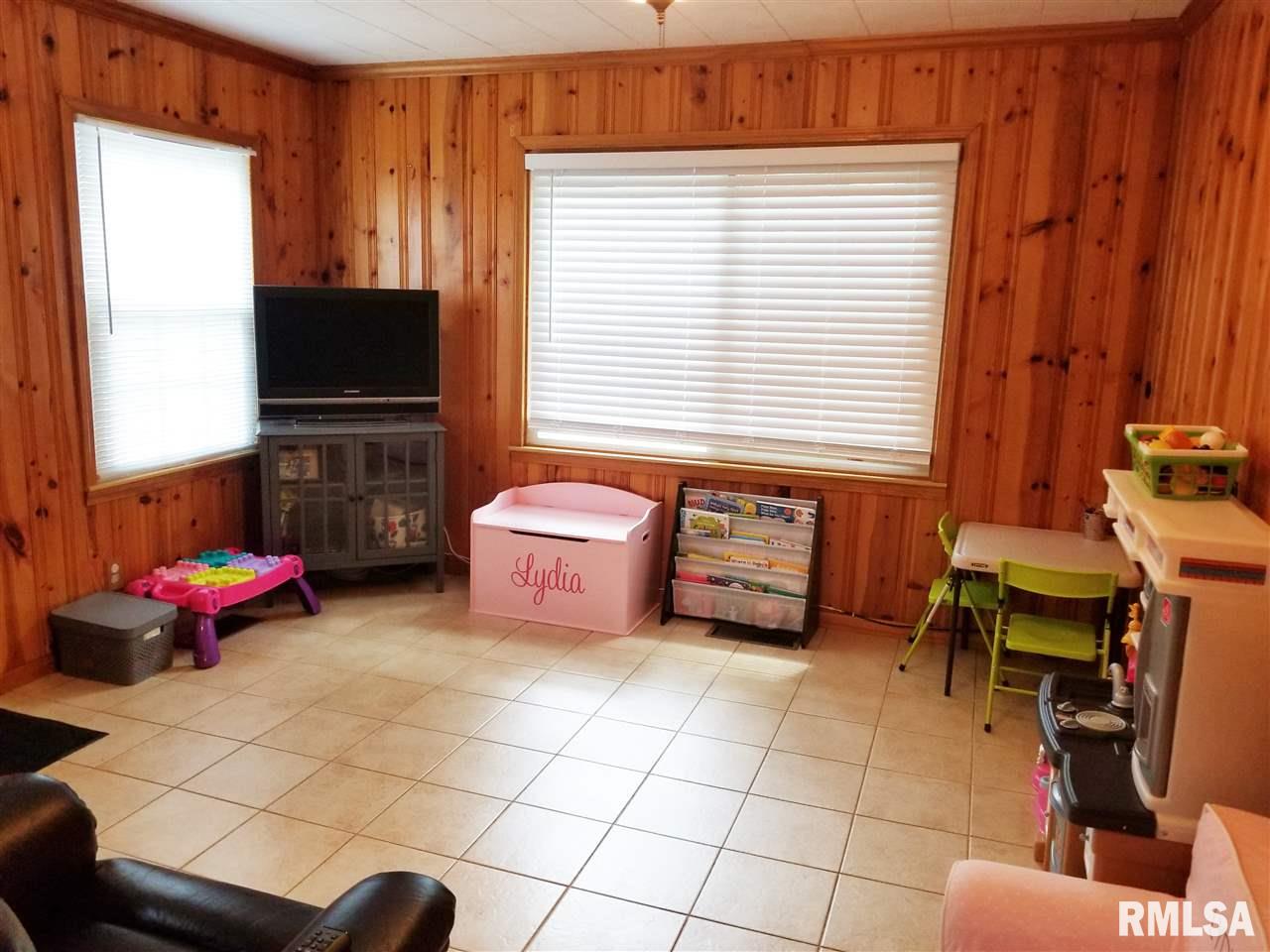 224 West Stonegate Road Peoria, IL 61614 - Photo 14 of 28 Gallery Image 14