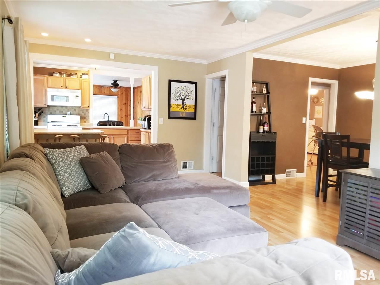 224 West Stonegate Road Peoria, IL 61614 - Photo 3 of 28 Gallery Image 3