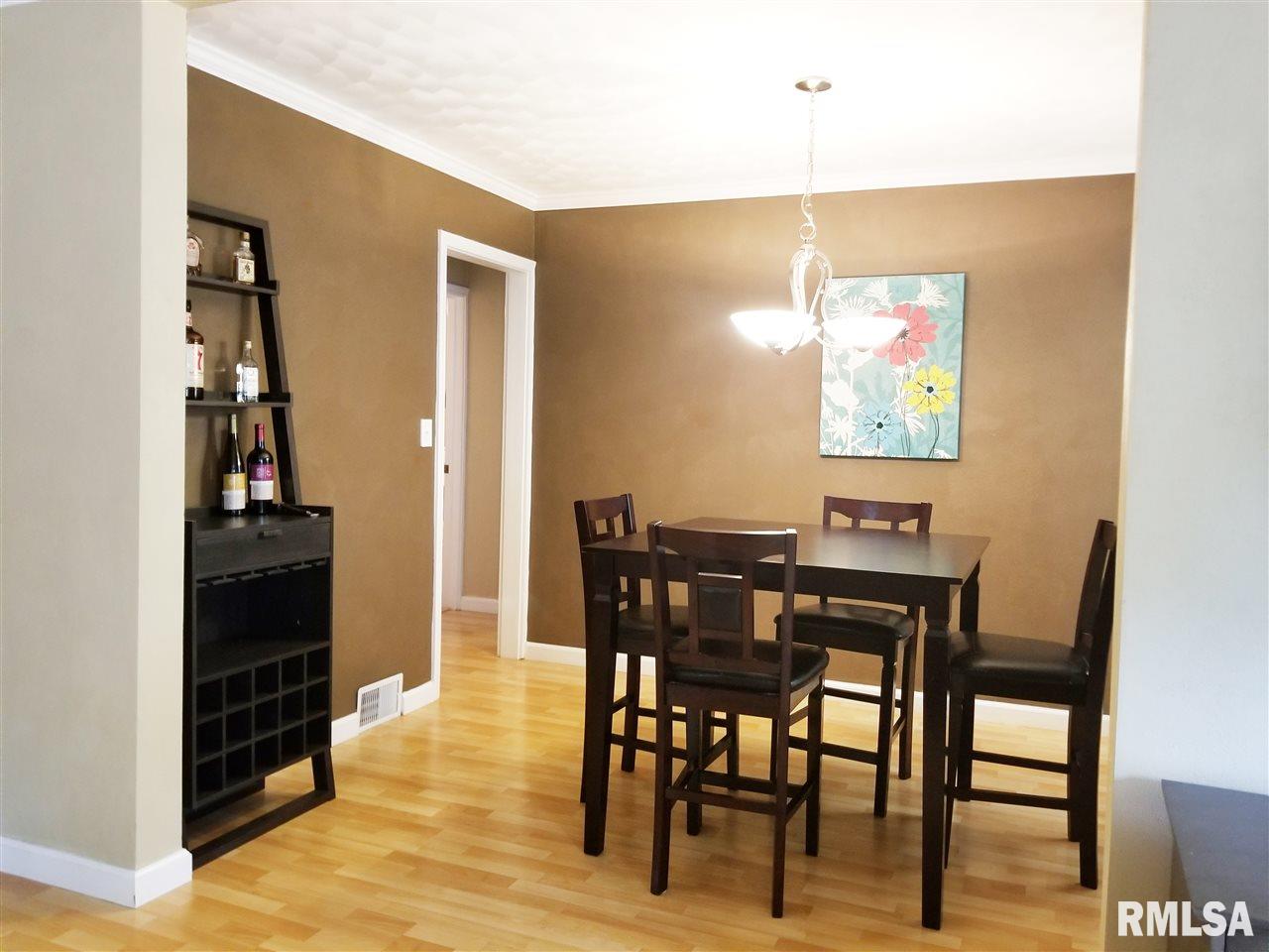 224 West Stonegate Road Peoria, IL 61614 - Photo 5 of 28 Gallery Image 5