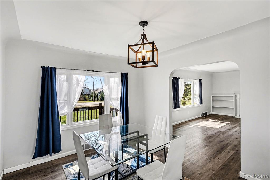 4382 Lahring Road Linden, MI 48451 - Photo 4 of 27