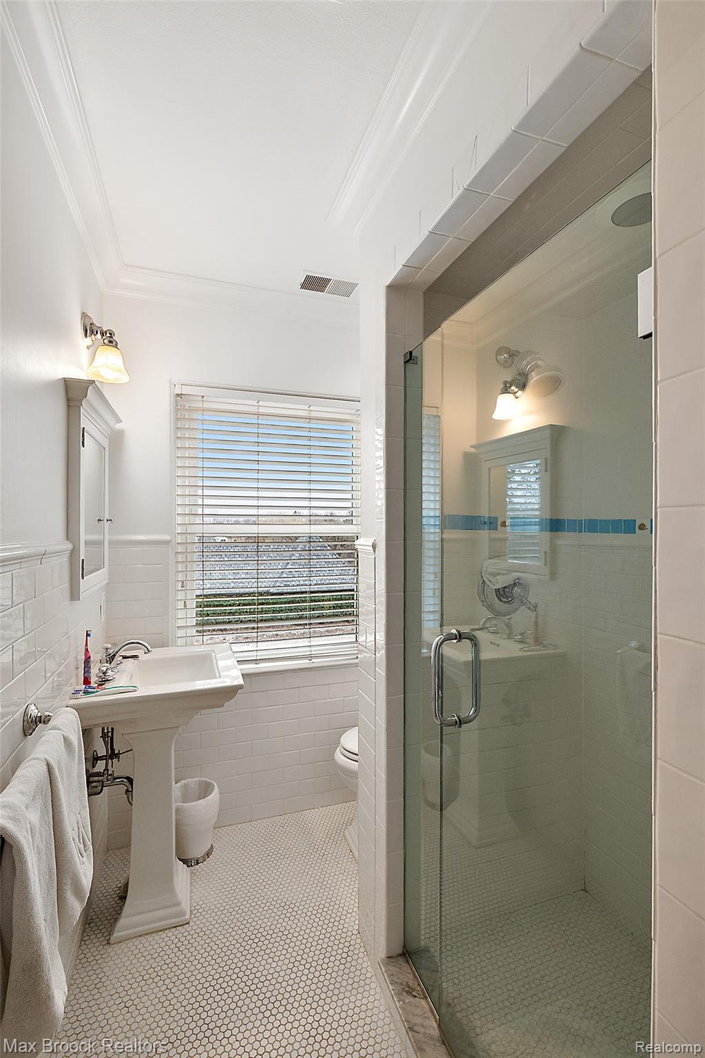 1583 Clarendon Road Bloomfield Hills, MI 48302 - Photo 50 of 73 88-1583 Clarendon-86.jpg