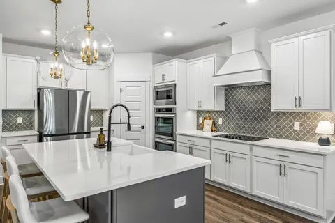$624,999 | 7905 Silver Oak Ct Mount, Hermitage, TN 37076