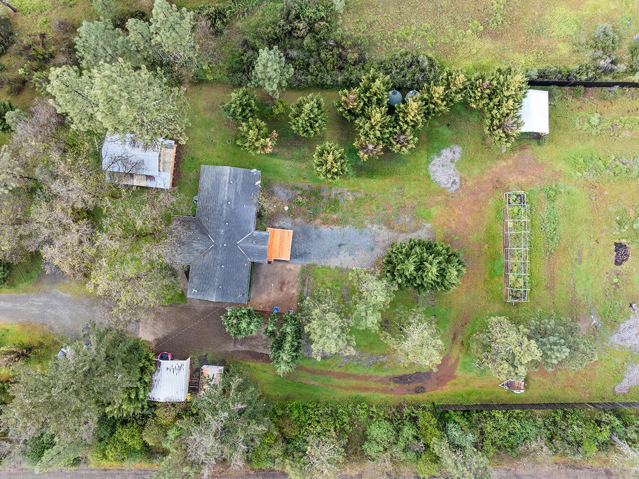 107 Patton Bar Road Cave Junction, OR 97523 - Photo 7 of 41 Gallery Image 7
