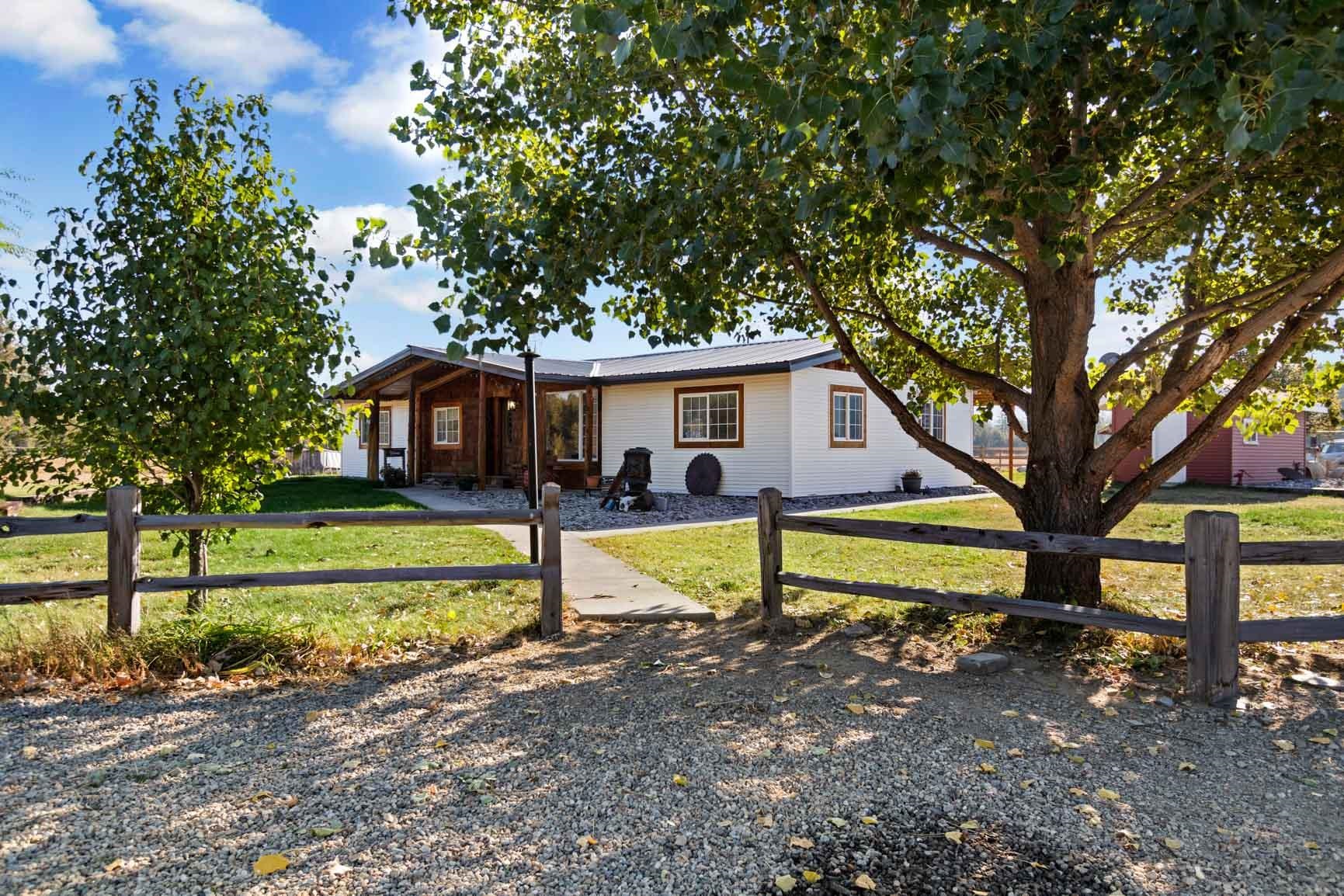 40606 North Madison Road Elk, WA 99009 - Photo 1 of 29