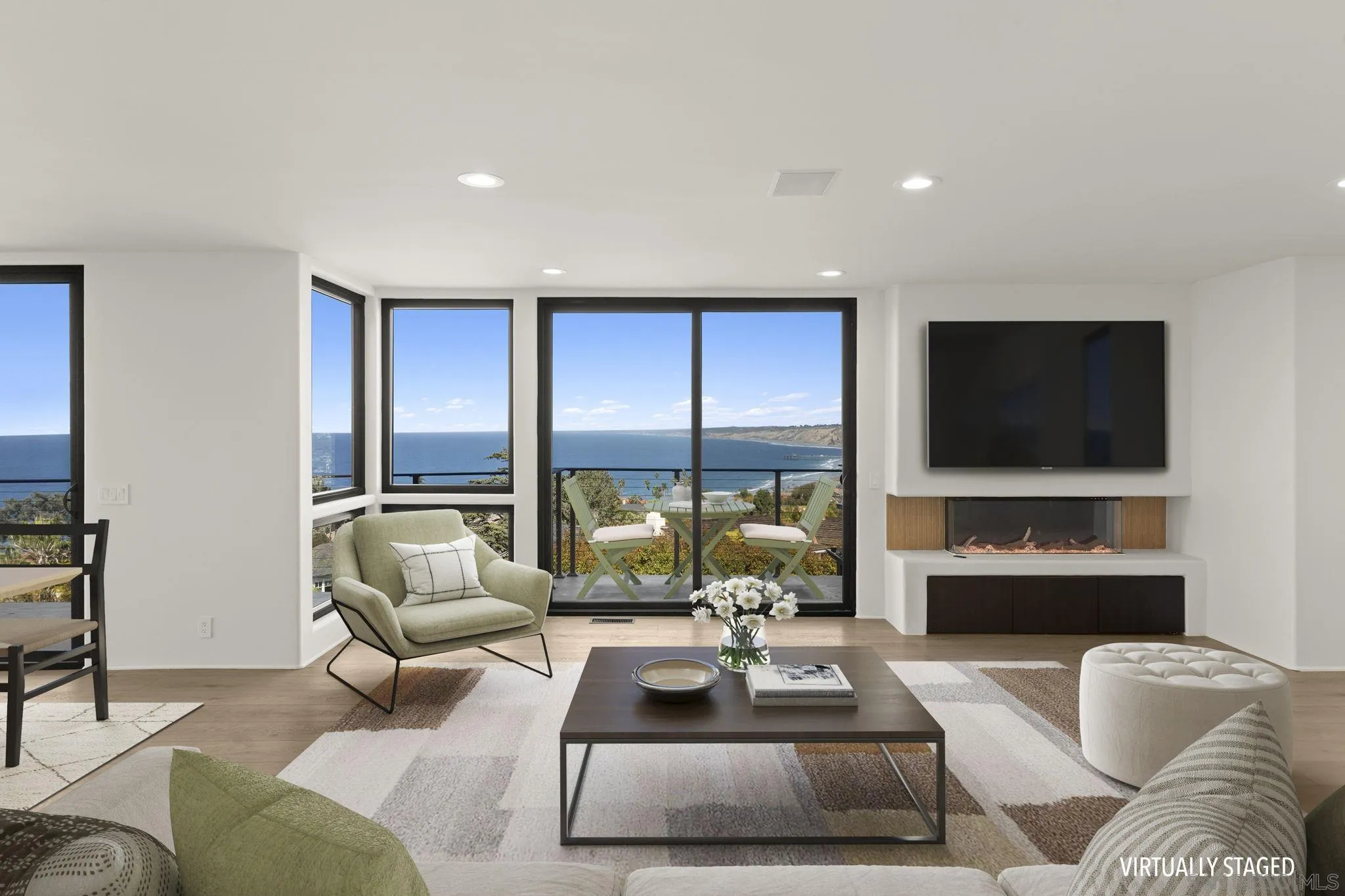 1846 Castellana Road La Jolla, CA 92037 - Photo 2 of 30