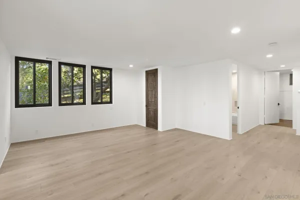 $20,000 | 1846 Castellana Road, La Jolla, CA 92037