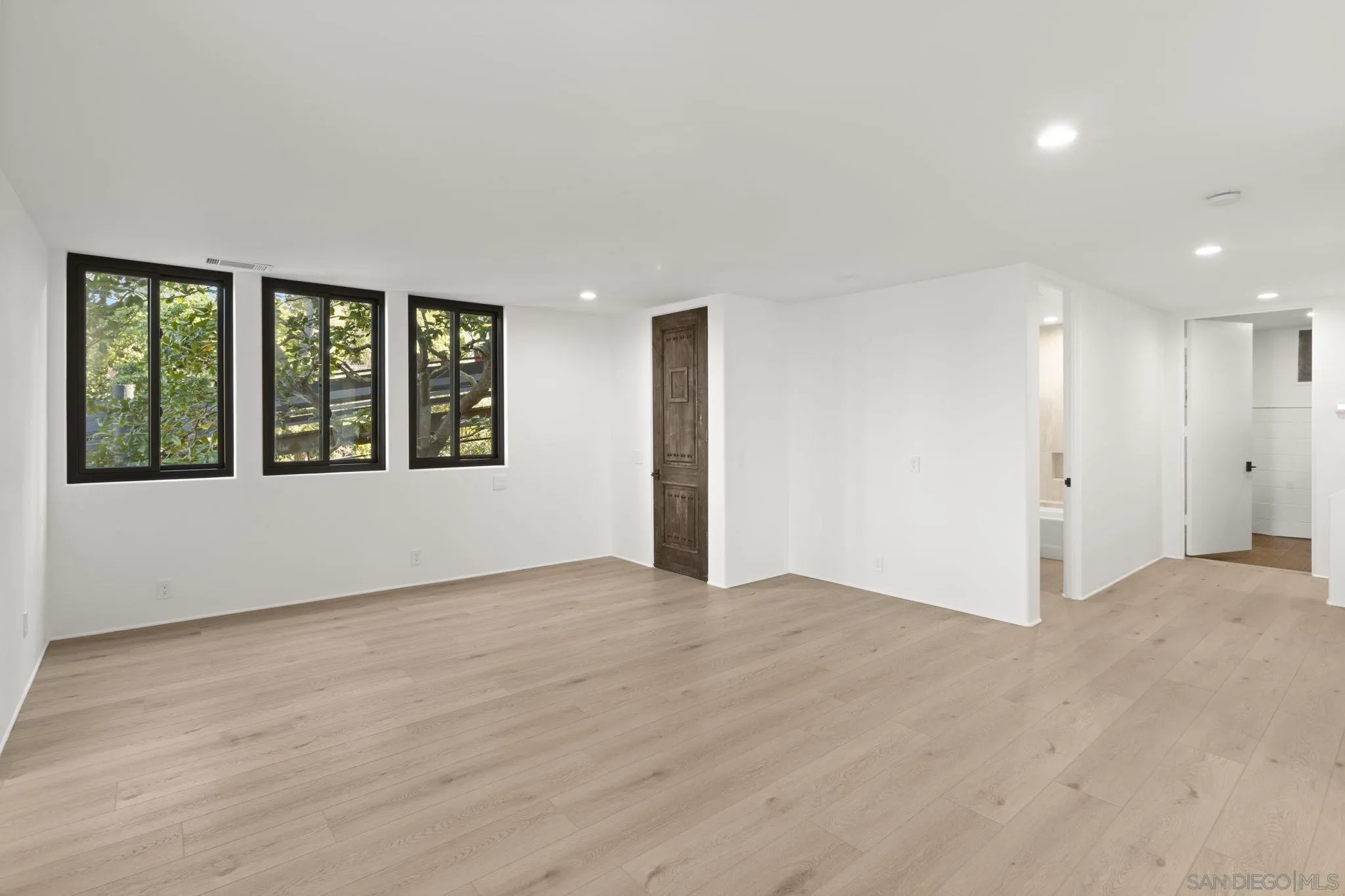 1846 Castellana Road La Jolla, CA 92037 - Photo 25 of 30