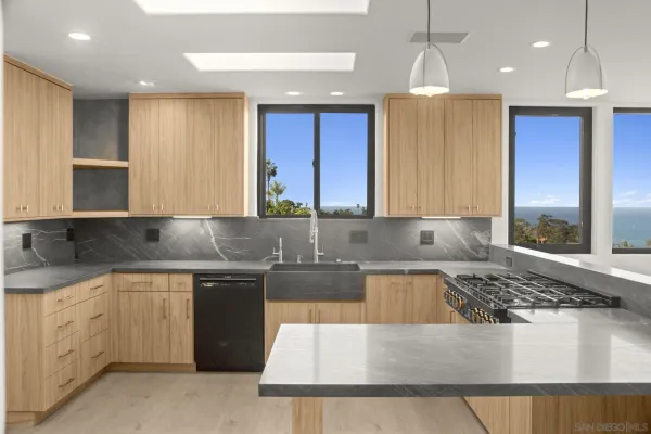 $20,000 | 1846 Castellana Road, La Jolla, CA 92037