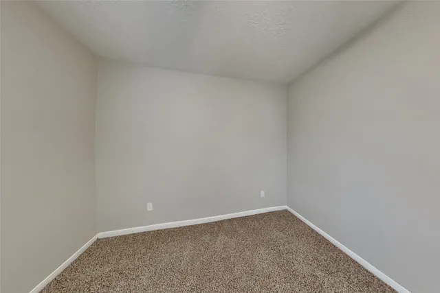 $2,100 | 4311 Duesenberg Court, Pearland, TX 77584