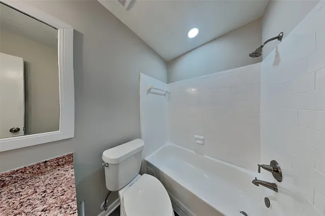 $2,100 | 4311 Duesenberg Court, Pearland, TX 77584