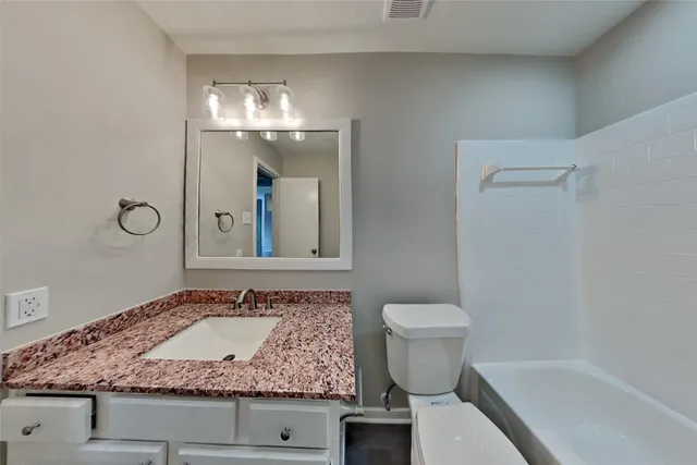 $2,100 | 4311 Duesenberg Court, Pearland, TX 77584