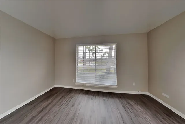 $2,100 | 4311 Duesenberg Court, Pearland, TX 77584